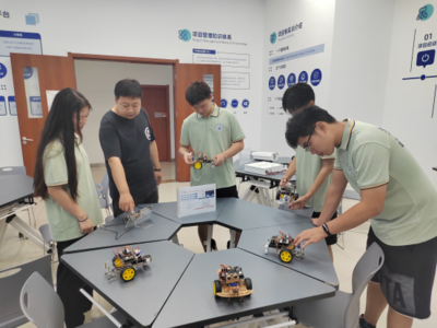 攜手校友共創未來 電信學院開展訪校友促就業活動，深化教育科技技術開發